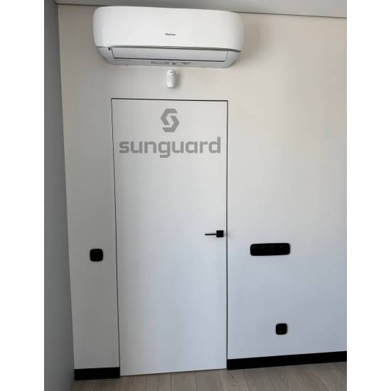 Міжкімнатні двері прихованого монтажу MVM зовнішнього відкривання