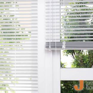 Горизонтальні жалюзі