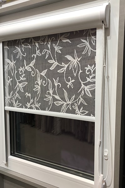 Як встановити тканинні ролети закритого типу.